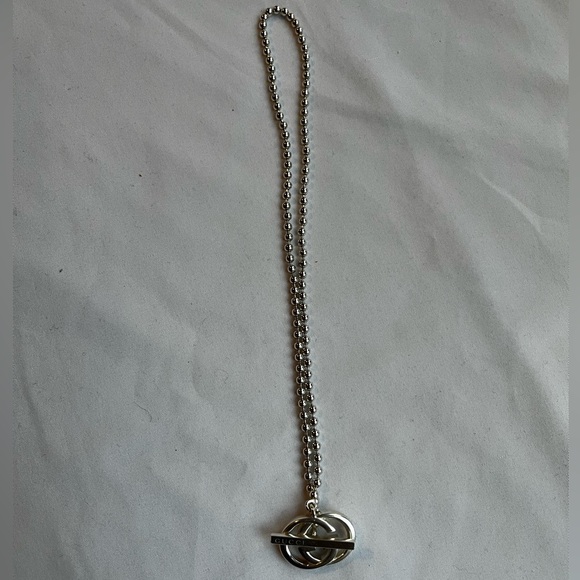 New Authentic Gucci 16” silver interlocking toggle bar Double G necklace - Picture 5 of 14